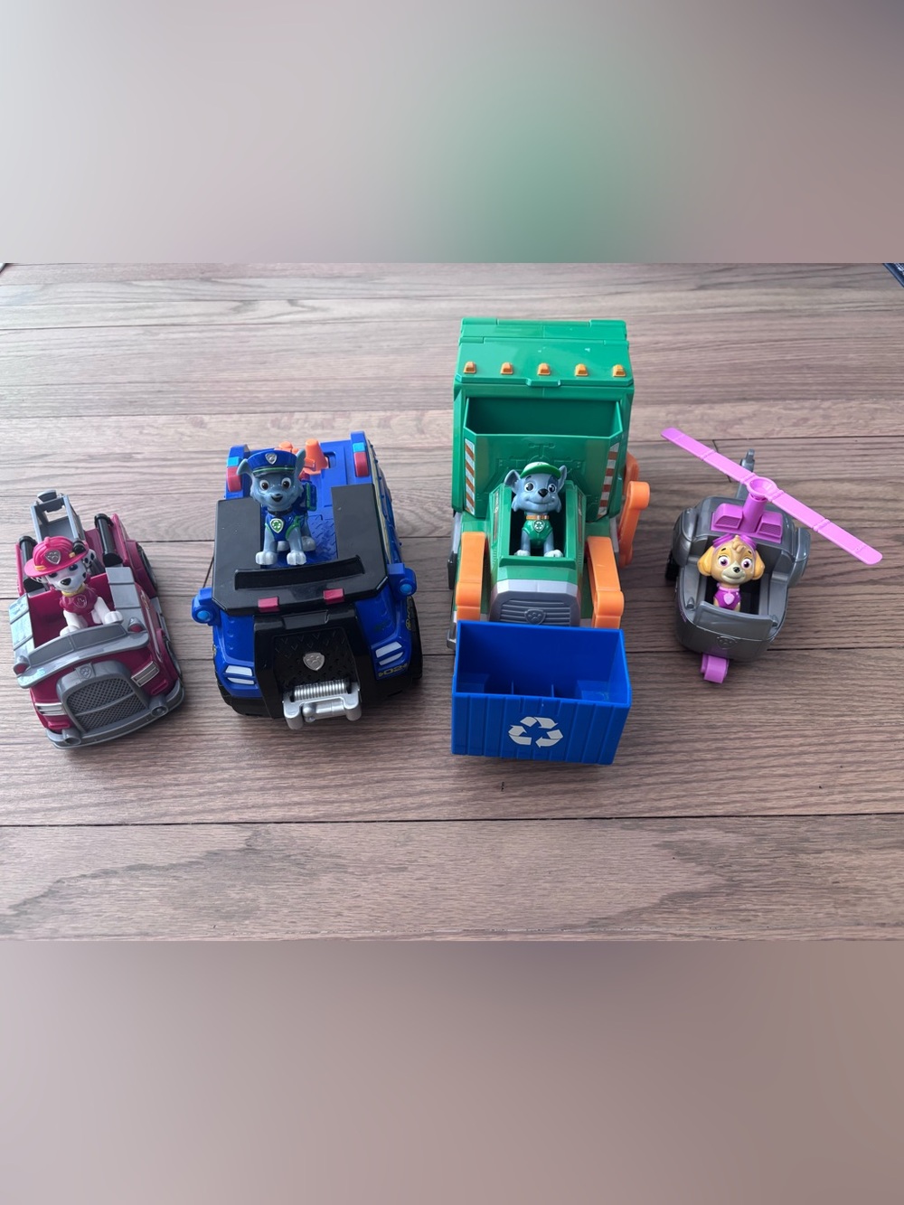 Paw Patrol Rescue Vehicle Set with Paw Patrol Action figures